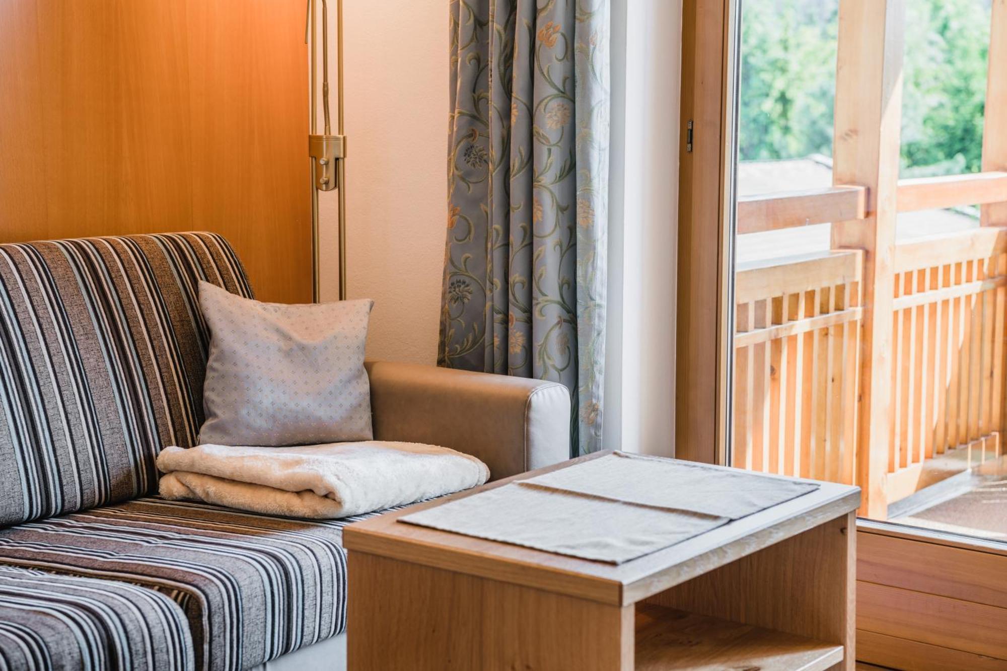 Residence Erika - Apartments, Breakfast & Sauna Сьюзи Экстерьер фото